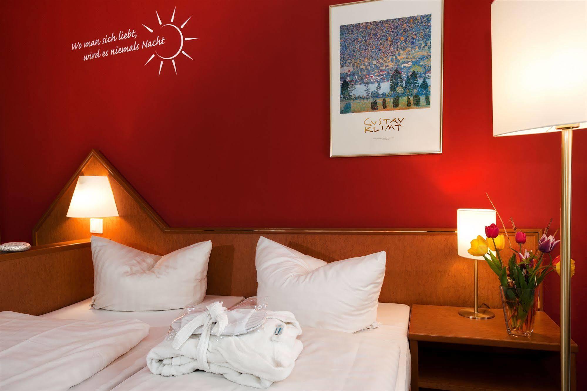 Hotel Residenz ลิมบัวร์เกอร์โฮฟ ภายนอก รูปภาพ