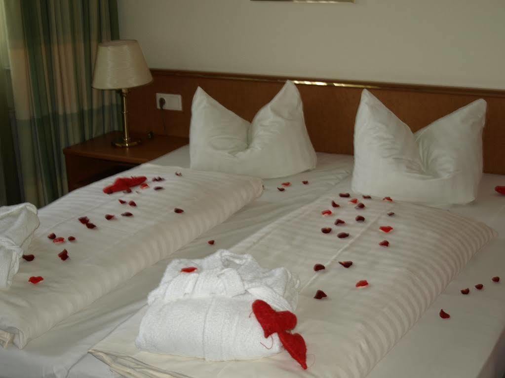 Hotel Residenz ลิมบัวร์เกอร์โฮฟ ภายนอก รูปภาพ